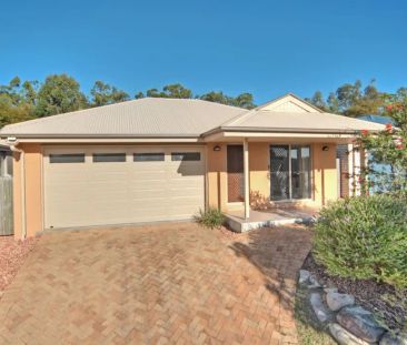 31 Riverside Crescent, Springfield Lakes QLD 4300 - Photo 6