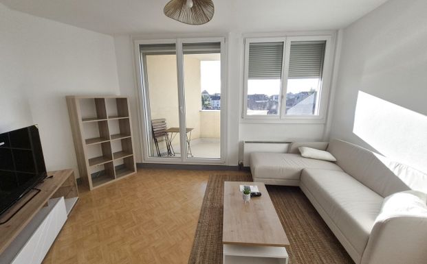 PONTARLIER CENTRE VILLE - T2 MEUBLE - BALCON - CAVE - Photo 1