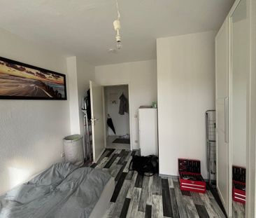 Gemütliche 2-Zimmerwohnung mit Dachterrasse in idealer Lage von Ste... - Foto 1
