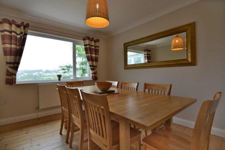 4 bedroom detached house to rent - Photo 3