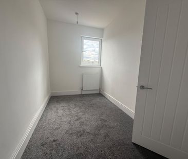 2 bed Terraced - To Let - Photo 2