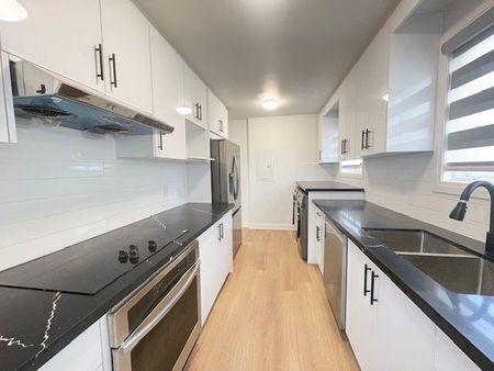 For Lease - 23 Robertson Lane, Belleville, Ontario - Photo 5