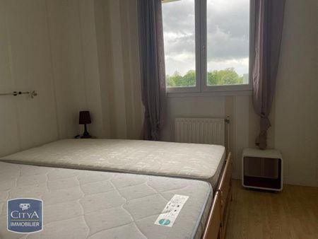 Location Appartement 3 pièces 69m² BOURG EN BRESSE 01000 - Photo 3