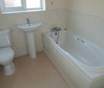 3 bedroom house to rent - Photo 3