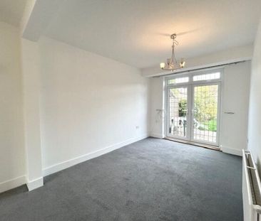 Beechfield Gardens, Romford. RM7 0EJ, Property for rent - Photo 1