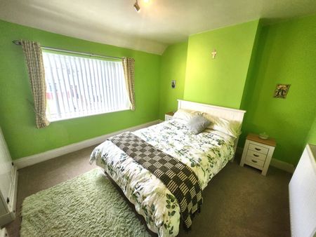 Park Avenue, Rowley Regis, B65 9ES - Photo 3