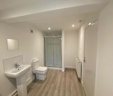 3 bedroom semi-detached bungalow to rent - Photo 6