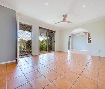CHARMING FOUR BEDROOM HOME WITH ENTERTAINING AREA - Photo 3