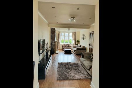 4 Bed Terraced House, Ashington Grove, CV3 - Photo 3