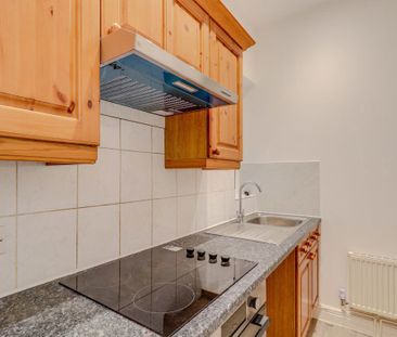 A 1 Bedroom Flat in Fairview GL52 2JU - Photo 4