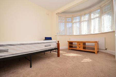 3 bedroom bungalow to rent - Photo 3