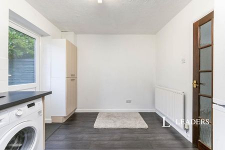 2 bedroom end of terrace house to rent - Photo 5