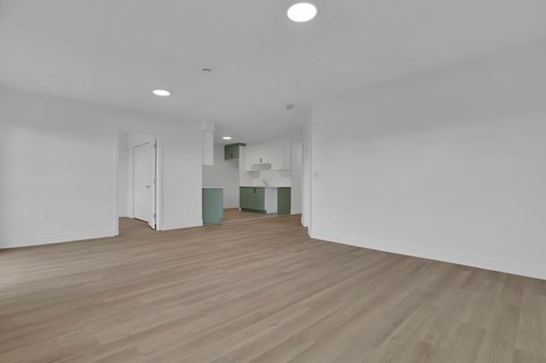 Rue Cousineau, H7G 3J3, Laval - Photo 1