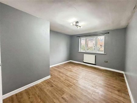 Winnipeg Drive, Cardiff, CF23 - Photo 3