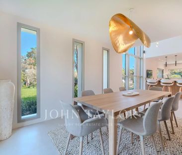 Tout savoir sur cette maison dans le quartier Village-Le Val-Cabrie... - Photo 1