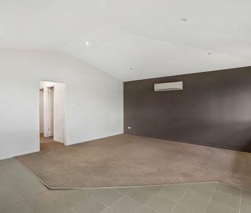 3/2 Ralph Terrace, Rokeby, TAS 7019 - Photo 2