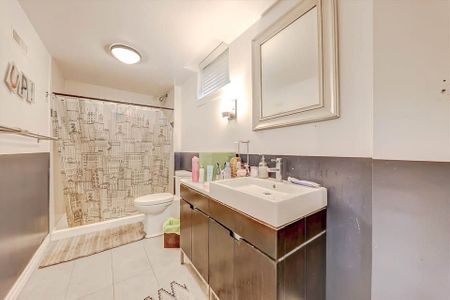 For Lease - 27 Sugarbush Square, Toronto, Ontario - Photo 5