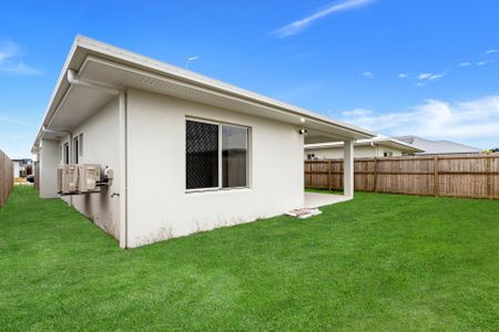 HIGH SPEC, EXECUTIVE ENTERTAINER IN SOUGHT AFTER SMITHFIELD POCKET! - Photo 5