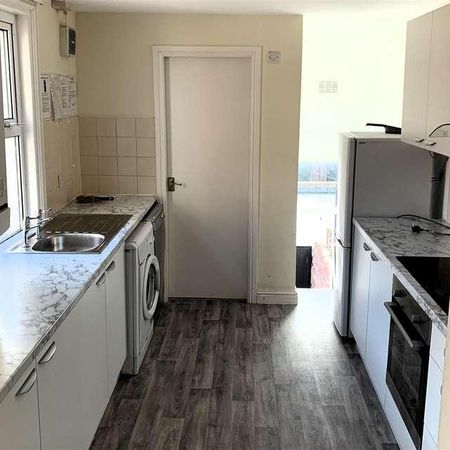 Ashleigh Grove, West Jesmond, Newcastle Upon Tyne, NE2 - Photo 3