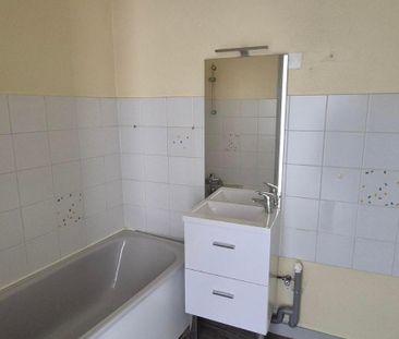 Location Appartement 2 pièces 34m² LAVAL 53000 - Photo 5