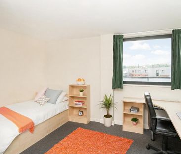 1 bedroom in a flat share to rent - Photo 6