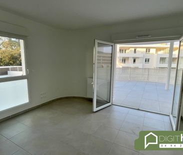 Location Appartement 3 pièces 68m² LA SEYNE SUR MER 83500 - Photo 3