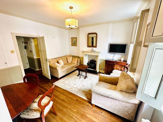 1 Bed Flat, Duke Of York Street, SW1Y - Photo 1