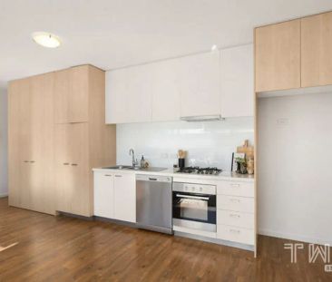 “Light, Bright & Centrally Located” - Photo 6