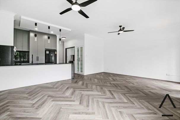 Modern, Newly Renovated Apartment in the Heart of Redfern - Photo 1