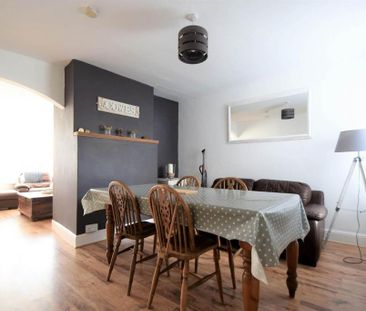 4 bedroom terraced house to rent - Photo 3