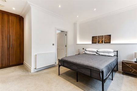 High Street, Weybridge, KT13 flat to rent - Photo 3