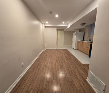 For Lease - 72 Starhill Crescent, Brampton, Ontario - Photo 3