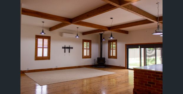 Modern Luxury meets Classical Charm! - Photo 1