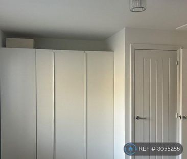 2 bedroom semi-detached house to rent - Photo 6