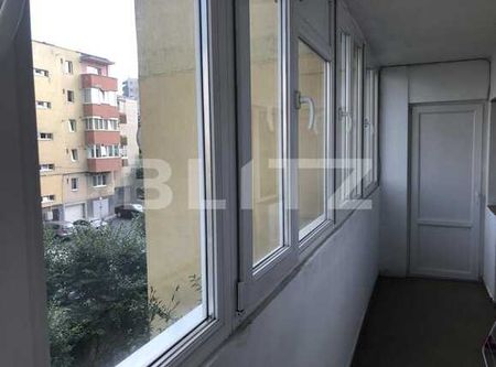 Apartament, 2 camere, decomandat, 55 mp, zona Spitalul de Recuperare - Photo 2