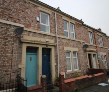 3 bedroom flat to rent - Photo 5
