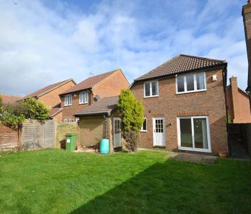 3 bedroom detached house to rent - Photo 2
