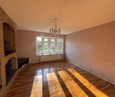 4 bedroom semi-detached house to rent - Photo 1