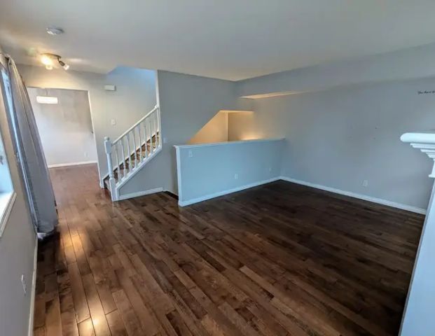 PET FRIENDLY Spacious 3 bedroom townhouse; 1 min walk to C-train- $2750 | Calgary - Photo 1