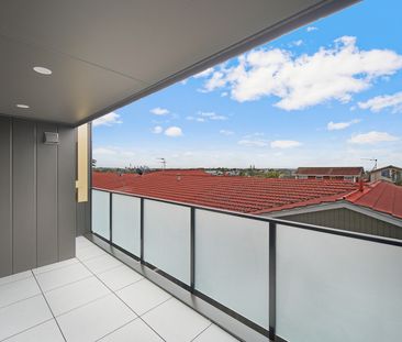 Close to everywhere. - Photo 6