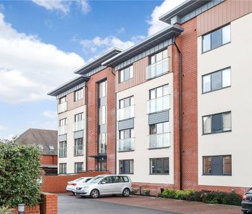 Top floor apartment with rooftop views over Newbury, in the heart o... - Photo 5