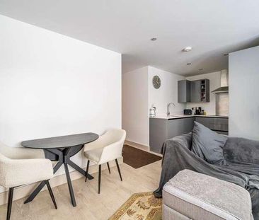 High Wycombe, Buckinghamshire, HP11 - Photo 1