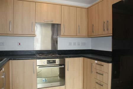 North Star Boulevard, Greenhithe, DA9 9UJ - Photo 4