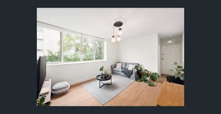 Boutique Living in a Solid-Brick Setting – Only 9 on the Block - Photo 2