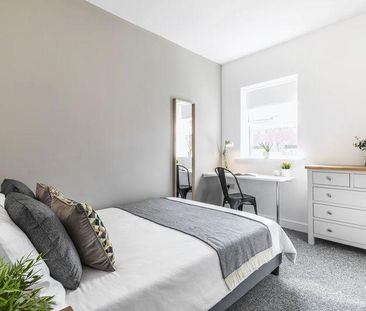 4 bedroom terraced house to rent - Photo 2