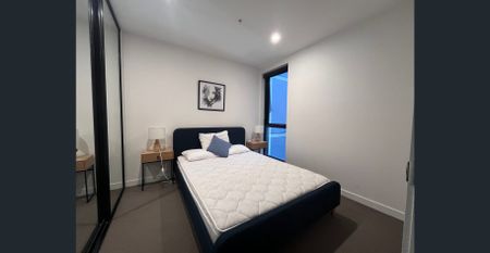 Stylish One-Bedroom Apartment for Rent in Prime Southbank Location - Photo 3