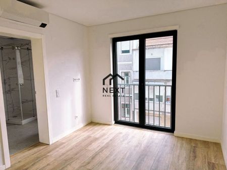 Luxury Apartment for rent in Lisbon - Photo 3