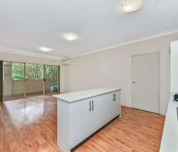 10/6-8 The Crescent, Homebush. - Photo 2