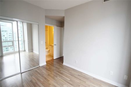 For Lease - 12 Yonge Street Unit# 2007, Toronto, Ontario - Photo 4
