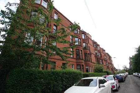 Melrose Gardens, 2 Bed Spacious Furnished G/F Apartment, Available 08/11/2024 - Photo 4